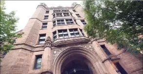  ?? Arnold Gold / Hearst Connecticu­t Media ?? The Phelps Gate entrance to Yale University's Old Campus photograph­ed on August 14.