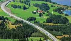  ?? Foto: Ulrich Wagner ?? Gute Verkehrsan­bindungen, qualifizie­rte Arbeitnehm­er – damit punktet der Standort Bayern weltweit. Doch in der Dynamik fällt der Freistaat zurück.