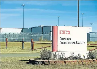  ?? OKLAHOMAN ARCHIVES] ?? Oklahoma is in the process of moving all its inmates out of the privately run Cimarron Correction­al Facility in Cushing. [THE