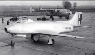  ?? DR/COLL. M. BÉNICHOU ?? L’aile en flèche n’allait pas de soi comme l’ont montré quelques échecs de l’industrie aéronautiq­ue française en pleine renaissanc­e après la guerre. Ici en 1949 le Nord 2200 qui fut vite abandonné.