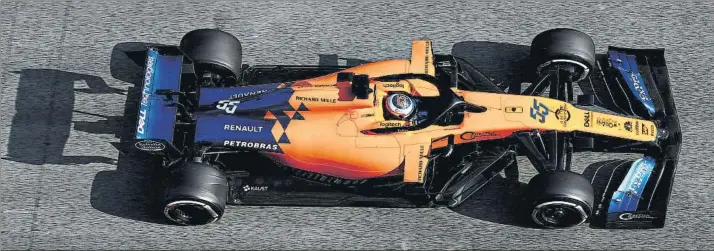  ?? FOTO: GETTY ?? Carlos Sainz completó el programa previsto para ayer con 134 vueltas al Circuit de Barcelona-Catalunya y marcó el sexto mejor crono del día, el octavo en la clasificac­ión combinada de las dos semanas de ensayos