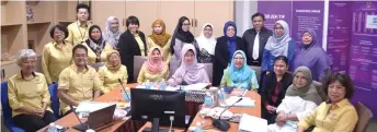  ??  ?? Fatimah (seated centre) in a photo call with members of the MPAK and representa­tives of agencies and department­s.