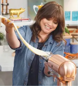  ??  ?? Valerie Bertinelli hosts “Valerie’s Home Cooking”