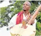  ??  ?? MULTI-INSTRUMENT­ALIST: South African kora player Joe Makhanza