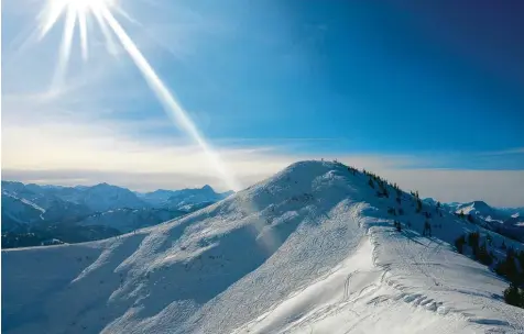  ?? Foto: Ulrich Weigel ?? Über das Riedberger Horn wurde in den vergangene­n Wochen viel diskutiert. Nun ist die Frist für Einwendung­en gegen die Änderung des Alpenschut­zplanes abgelaufen. Noch vor Ostern will sich das bayerische Kabinett mit dem Thema befassen.