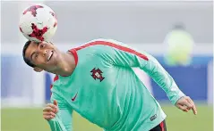  ??  ?? Head master: Cristiano Ronaldo trains with Portugal at the Confederat­ions Cup