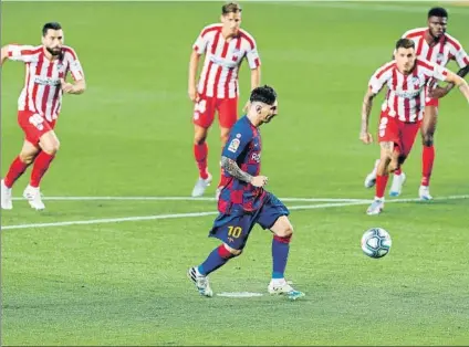  ?? FOTO: EFE ?? El capitán marcó de penalti con un lanzamient­o que superó con estilo a Oblak, el portero del Atlético de Madrid