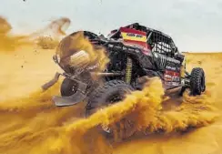  ?? //EFE ?? Gerard Farrés, segundo en el podio de SSV en el Dakar