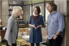  ?? UNIVERSAL PICTURES ?? Helen Mirren, left, Rachel McAdams and Russell Crowe star in State of Play, about a rising congressma­n and an investigat­ive journalist embroiled in a case of seemingly unrelated, brutal murders.