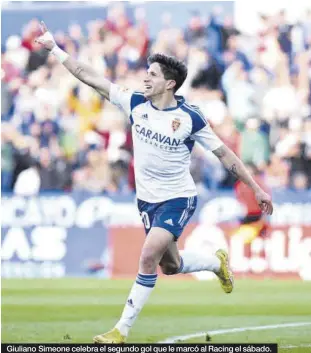  ?? ?? Giuliano Simeone celebra el segundo gol que le marcó al Racing el sábado.