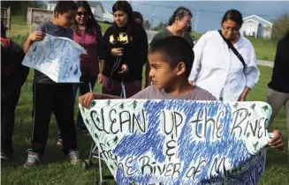  ??  ?? Victims of mercury poisoning at Grassy Narrows First Nation wait for long-promised funding