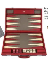  ??  ?? Izquierda: Backgammon de L’eclaireur; derecha: sandalias de St. Agni.