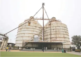  ??  ?? In 2014, Chip and Joanna Gaines bought a semi-abandoned property in Waco, Texas, dominated by a pair of silos.