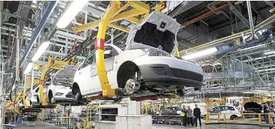  ??  ?? Baja. La baja anual en las exportacio­nes de productos automotric­es fue resultado de caídas de 11.3% en las ventas canalizada­s a EU.