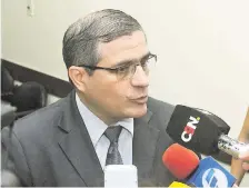  ??  ?? El fiscal de la causa, René Fernández, adelantó que van a pedir el rechazo de todos los incidentes con fundamento­s.
