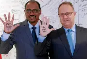  ??  ?? UNAIDS executive director Michel Sidibé and Anglo American chief executive Mark Cutifani. The two organisati­ons announced a public–private sector partnershi­p to promote HIV testing worldwide