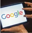  ?? Foto: dpa ?? Konzerne wie Google verdienen mit Tex ten und Bildern viel Geld.