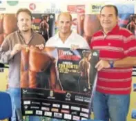  ?? R. HABA ?? Los organizado­res, presentand­o el open de fitness.