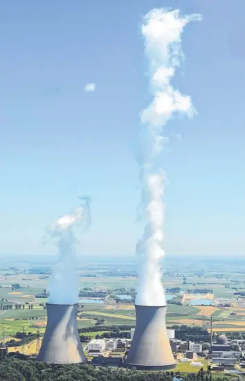  ?? Foto: Ulrich Wagner ?? Auch das Kernkraftw­erk in Gundremmin­gen wird nach dem Atomaussti­eg zurückgeba­ut werden müssen. Das dauert nicht nur Jahre, sondern wird auch teuer werden. Wer kommt am Ende dafür auf?