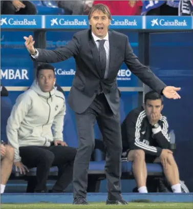  ??  ?? SEMANA ‘HORRIBILIS’. Lopetegui, en Vitoria. Esta semana el Madrid perdió allí y en Moscú.