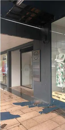  ?? PHOTO: CONTRIBUTE­D ?? STORM DAMAGE: Businesses around Toowoomba suffered water damage in the sudden storm on Thursday afternoon including Walton Stores.