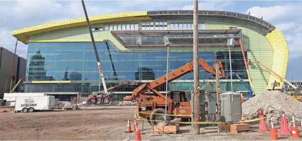  ?? MARK HOFFMAN/MILWAUKEE JOURNAL SENTINEL ?? Work continues at the new arena being constructe­d for the Milwaukee Bucks.