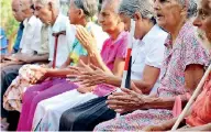  ??  ?? Beneficiar­ies of the Homes for Hope Project launched by Habitat for Humanity Sri Lanka to construct homes for families of visually impaired persons in Negombo