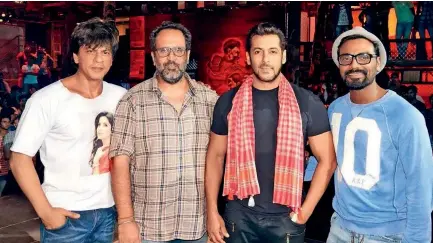  ??  ?? On the sets of Zero - Shah Rukh Khan, Aanand L Rai and Remo Dsouza with Salman Khan who did a special dance for the movie