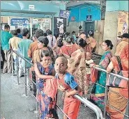  ?? AFP ?? ■ Patients queue up for a doctor appointmen­t at district hospital in Siliguri, West Bengal on Tuesday after the withdrawal of strike.