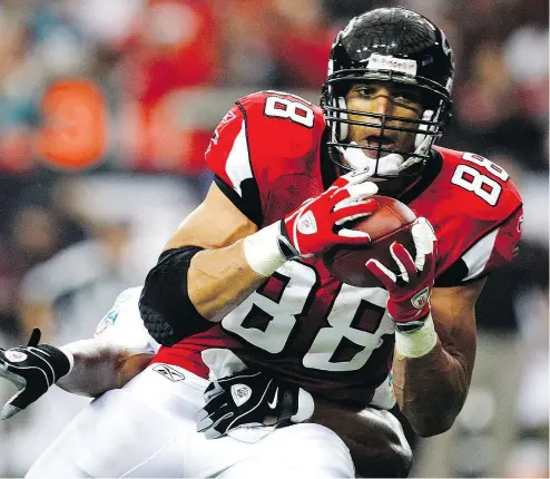  ?? — GETTY IMAGES FILES ?? Former Atlanta tight end Tony Gonzalez was voted to the Pro Football Hall of Fame Saturday, joining Champ Bailey, Ed Reed, Ty Law, Kevin Mawae, Pat Bowlen, Gil Brandt and Johnny Robinson as the Class of 2019.