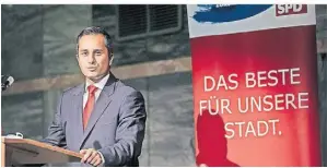  ?? RP-ARCHIVFOTO: CREI ?? Duisburgs Spd-parteichef Mahmut Özdemir ist inzwischen Staatssekr­etär im Bundesinne­nministeri­um.