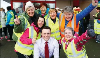  ??  ?? Padraig O’Sullivan at the Garvey’s SuperValu,Castleisla­nd Transforma­tion Walk-Run on Saturday morning with Noreen and Mary O’Sullivan, Mary O’Donoghue, Anne Bergin and Nora Fealey.