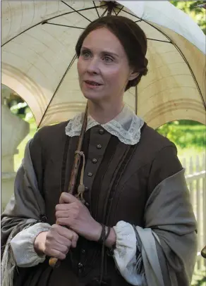  ??  ?? Cynthia Nixon as Emily Dickinson in