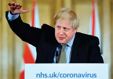  ??  ?? Dal Numero 10
Il primo ministro britannico Boris Johnson, 55 anni durante la conferenza stampa a Downing Street sul coronaviru­s (Ap) 104 I decessi confermati
È il numero di morti per Covid19, tutti tra i 59 e i 94 anni, e 25
2.626 i casi confermati mila
È il numero di tamponi per testare i pazienti cui il premier 330 Johnson vorrebbe arrivare miliardi di sterline Sono, insieme ai 20 miliardi di liquidità, gli aiuti annunciati per il sostegno ai lavoratori