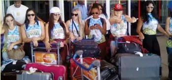  ??  ?? Brazilian Samba dancers on arrival at Harare Internatio­nal Airport on Wednesday