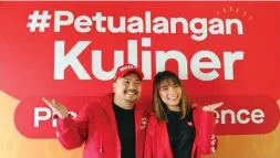  ?? GOFOOD FOR JAWA POS ?? SEMAKIN HANGAT: GoFood bersama Nex Carlos dan Mgdalenaf, merekomend­asikan berbagai kuliner nikmat untuk mengisi momen pergantian tahun 2020 di #Petualanga­nKuliner.