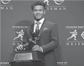  ?? BRAD PENNER/USA TODAY SPORTS ?? Kyler Murray had unflatteri­ng tweets emerge during the Heisman Trophy ceremony in December.