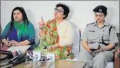  ?? PARVEEN KUMAR/HT ?? Rekha Sharma, member, National Commission for Women (NCW), addresses mediaperso­ns in Gurgaon on Thursday.