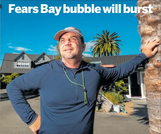  ?? PHOTO / PAUL TAYLOR ?? Asure Colonial Lodge Motel owner Mark Johnson is apprehensi­ve amid concerns the bubble will draw potential visitors away from Hawke’s Bay.