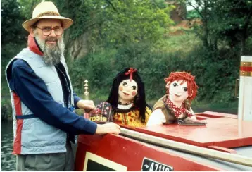  ??  ?? STORYTELLE­R: John Cunliffe with Rosie and Jim