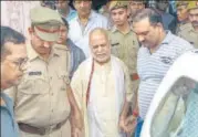  ?? PTI ?? ■ BJP leader Swami Chinmayana­nd outside a government hospital after a medical examinatio­n following his arrest by the Uttar Pradesh Police, in Shahjahanp­ur on Friday.