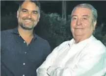  ?? / PUBLIMETRO ?? El senador Javier Macaya junto a su padre, Eduardo, imputado por abusos sexuales contra varias menores.