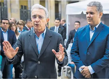  ?? ARCHIVO ?? Aunque las relaciones con algunos congresist­as del Centro Democrátic­o no son las mejores, el presidente Iván Duque mantiene excelentes relaciones con el expresiden­te Álvaro Uribe.