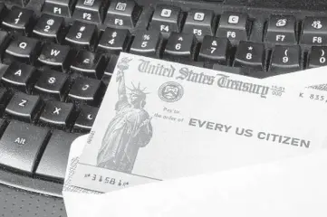  ?? DREAMSTIME ?? A new poll finds 46% of Americans view the economy as good. Americans’ outlook generally reflects the favorable impression­s of President Biden’s $1.9 trillion relief package, which includes direct payments of $1,400, and mass vaccinatio­ns.