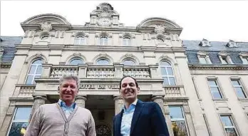  ?? ?? Citymanage­r Claude Leners (l.) und Bürgermeis­ter Dan Biancalana wollen mit dem Konzept „Diddeleng läit eis um Häerz!“die Innenstadt mit Leben füllen.