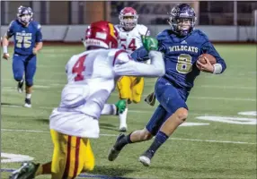  ?? Signal file photo ?? West Ranch quarterbac­k Weston Eget, seen here in a CIF-SS playoff game against Oxnard, committed to New Mexico State University on Wednesday.