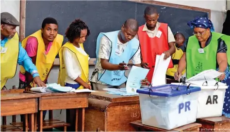  ?? DR ?? Apesar de pequenos incidentes, o clima global de votação e contagem de votos das eleições gerais é tranquilo