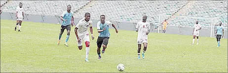  ?? (Courtesy pic) ?? Sihlangu in action against Botswana during the second leg of the TOTALEnerg­ies African Nations Championsh­ip (CHAN) 2022 Qualifiers yesterday.