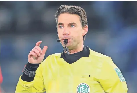  ?? FOTO: FRISO GENTSCH/DPA ?? Aushängesc­hilder: Guido Winkmann (Foto) und Dr. Martin Thomsen sind die beiden Schiedsric­hter des Kreises, die in der Bundesliga aktiv sind.