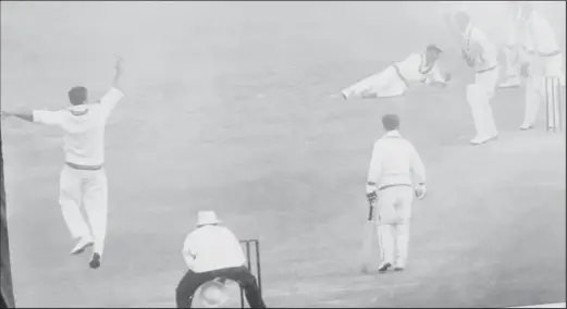  ?? ?? Spectacula­r catch by Everton Weekes off Gerry Gomez sends Archer back in the Second Test at Sydney. Hassett is the other batsman. C Walcott is the wicket-keeper, P Jones is at first slip. (Source: With the West Indies in Australia 195152/J Moyes)